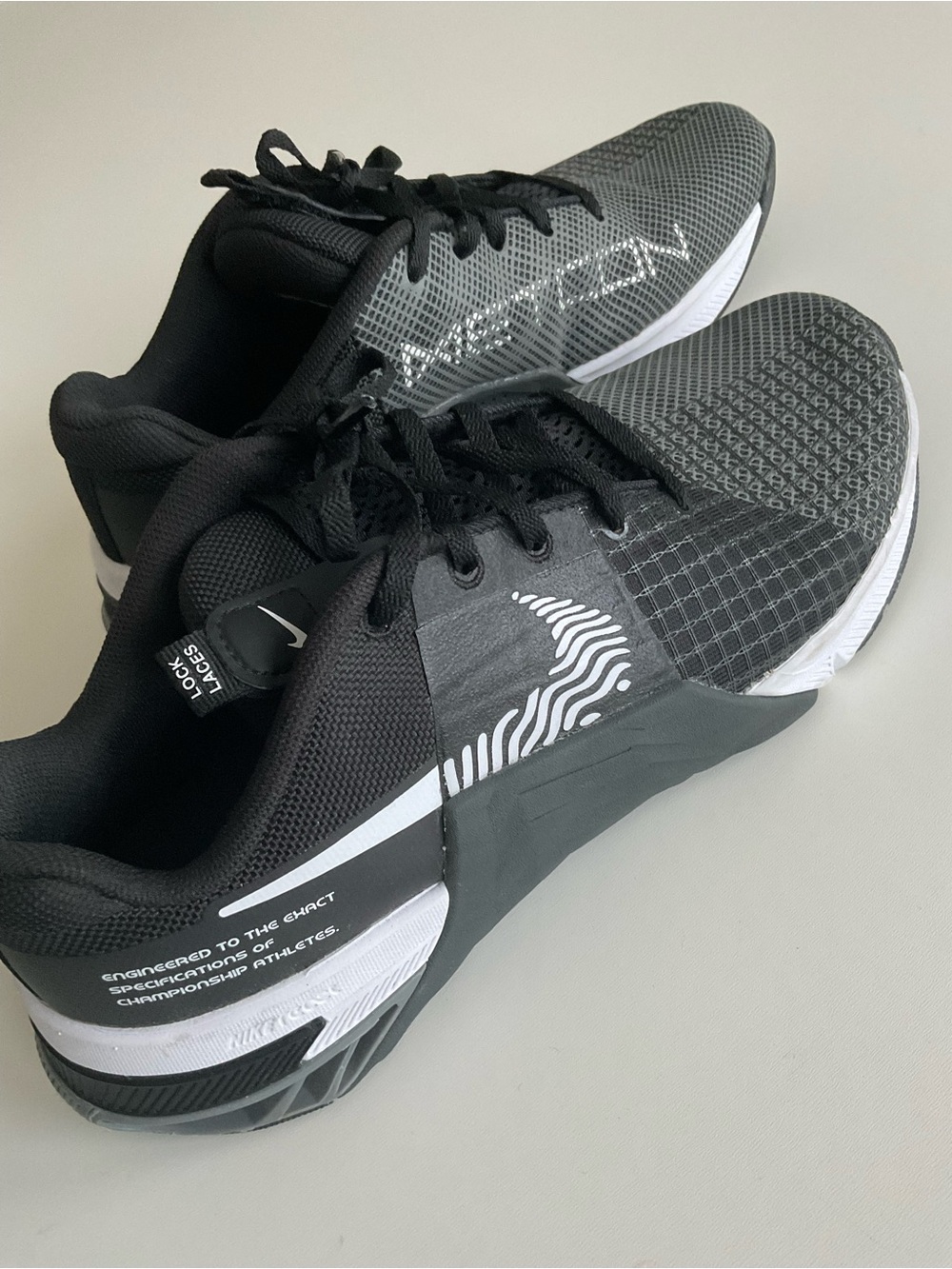 NIKE Metcon 8 Sneakers Dark Smoke Grey DO9328-001 Hyperlift React Mens Size 7.5